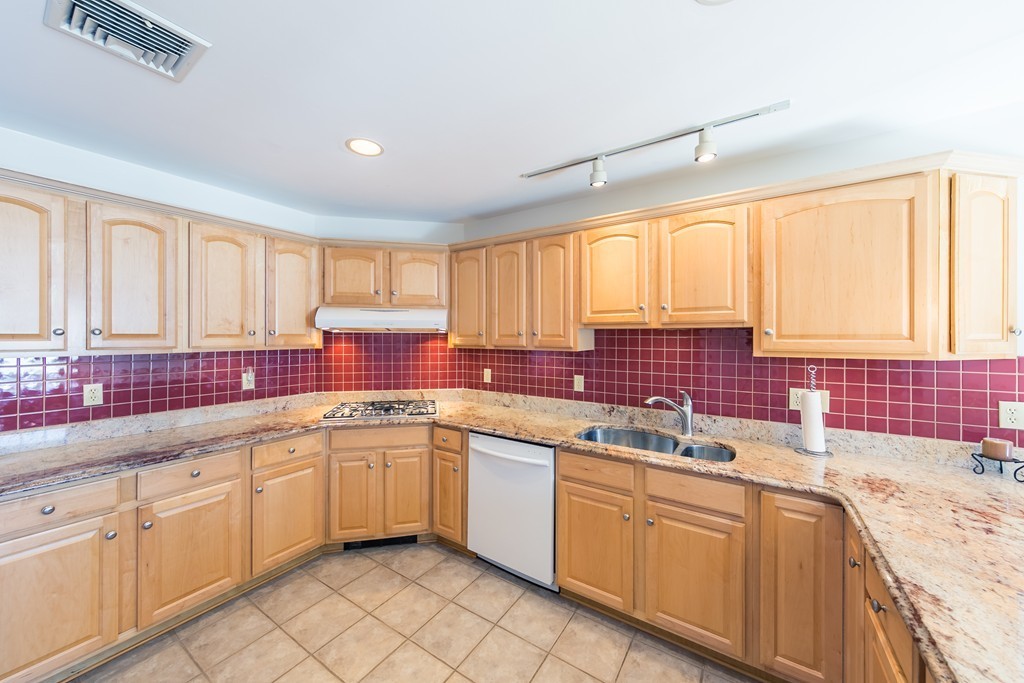 24 Peach Blossom Road Acushnet, MA 02743 - Photo 8 of 22 Gallery Image 8