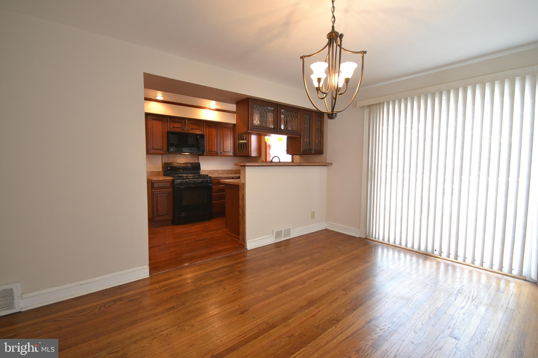 823 Arbor Road Yeadon, PA 19050 - Photo 6 of 32 Dining Room opens to Deck.