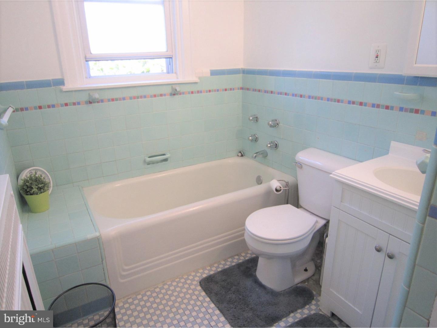 1841 Ashley Road Philadelphia, PA 19126 - Photo 18 of 25 Bathroom