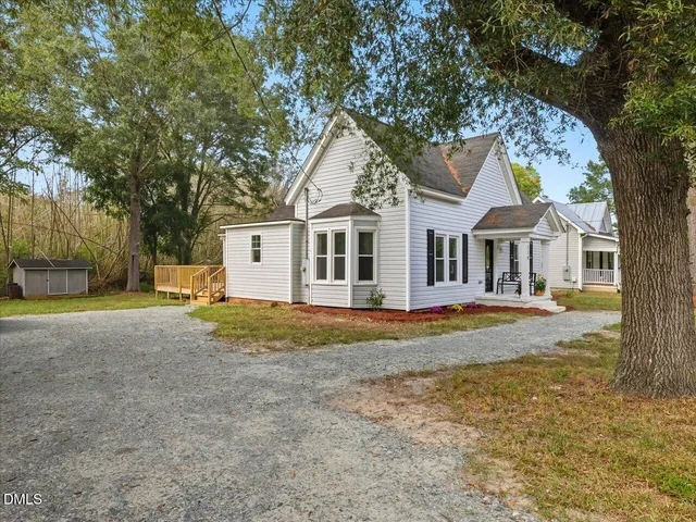 $314,900 | 210 West Oak Street, Zebulon, NC 27597