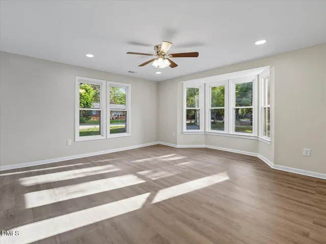 $314,900 | 210 West Oak Street, Zebulon, NC 27597