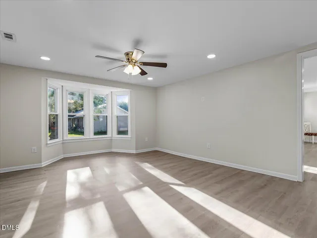 $314,900 | 210 West Oak Street, Zebulon, NC 27597