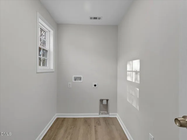 $320,000 | 210 West Oak Street, Zebulon, NC 27597