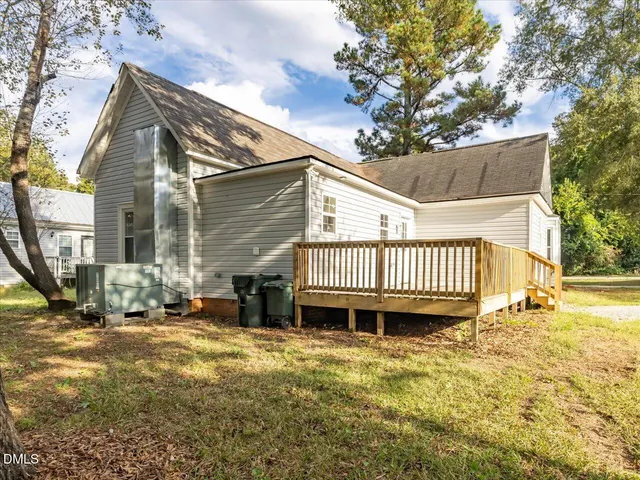 $320,000 | 210 West Oak Street, Zebulon, NC 27597