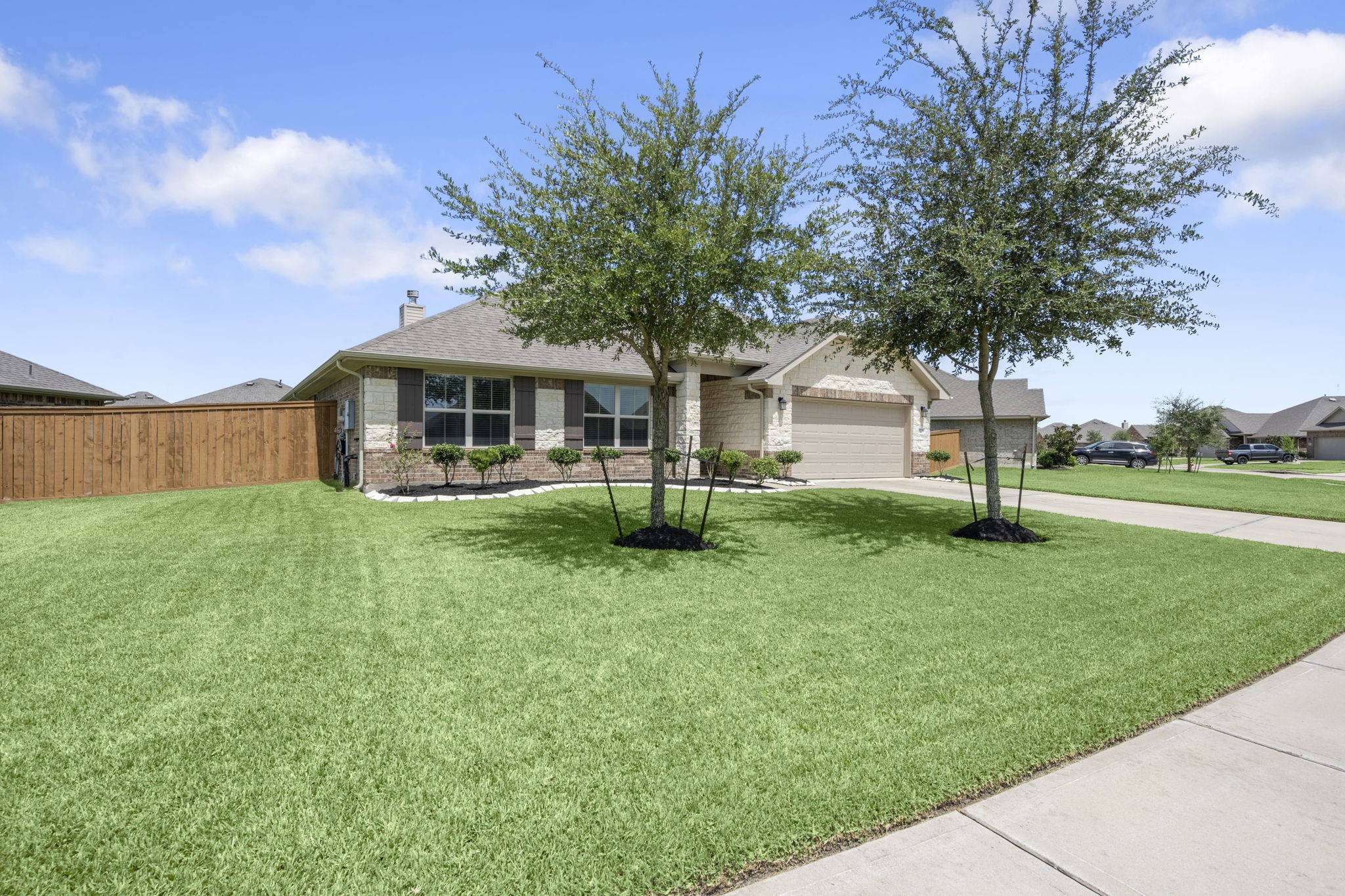 10203 Whitney Reach Drive Rosharon, TX 77583 - Photo 4 of 25 Another view from the street.