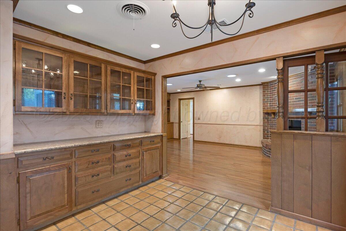 6313 Calumet Road Amarillo, TX 79106 - Photo 23 of 33 Dining Room 2