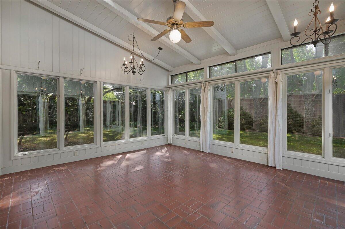 6313 Calumet Road Amarillo, TX 79106 - Photo 6 of 33 Sun Room