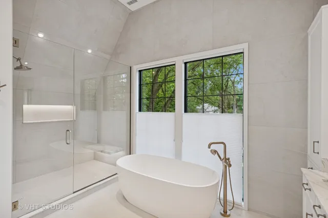 $2,995,000 | 759 Strawberry Hill Drive, Glencoe, IL 60022