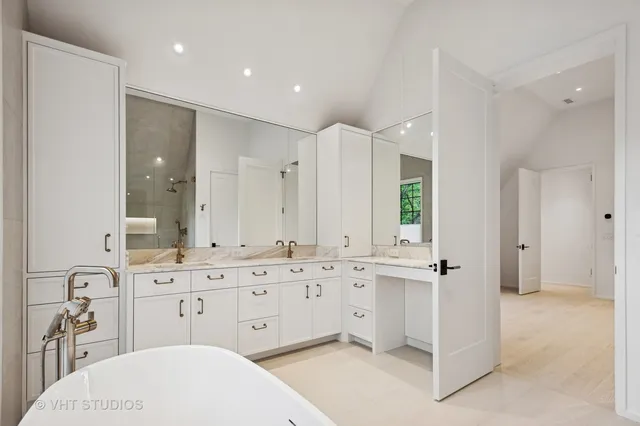 $2,995,000 | 759 Strawberry Hill Drive, Glencoe, IL 60022