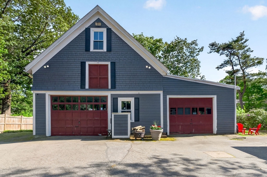 33 Linden Street Wellesley, MA 02482 - Photo 2 of 32