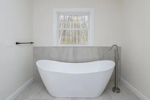 $1,425,000 | 76 Robin Hill Road, Groton, MA 01450