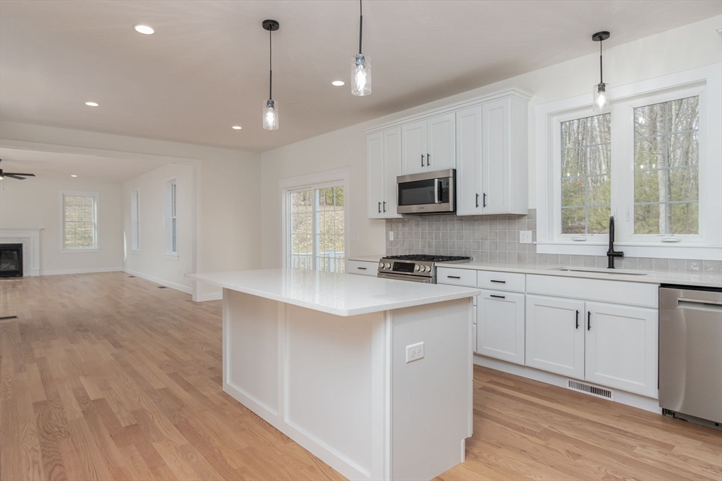 76 Robin Hill Road Groton, MA 01450 - Photo 8 of 42