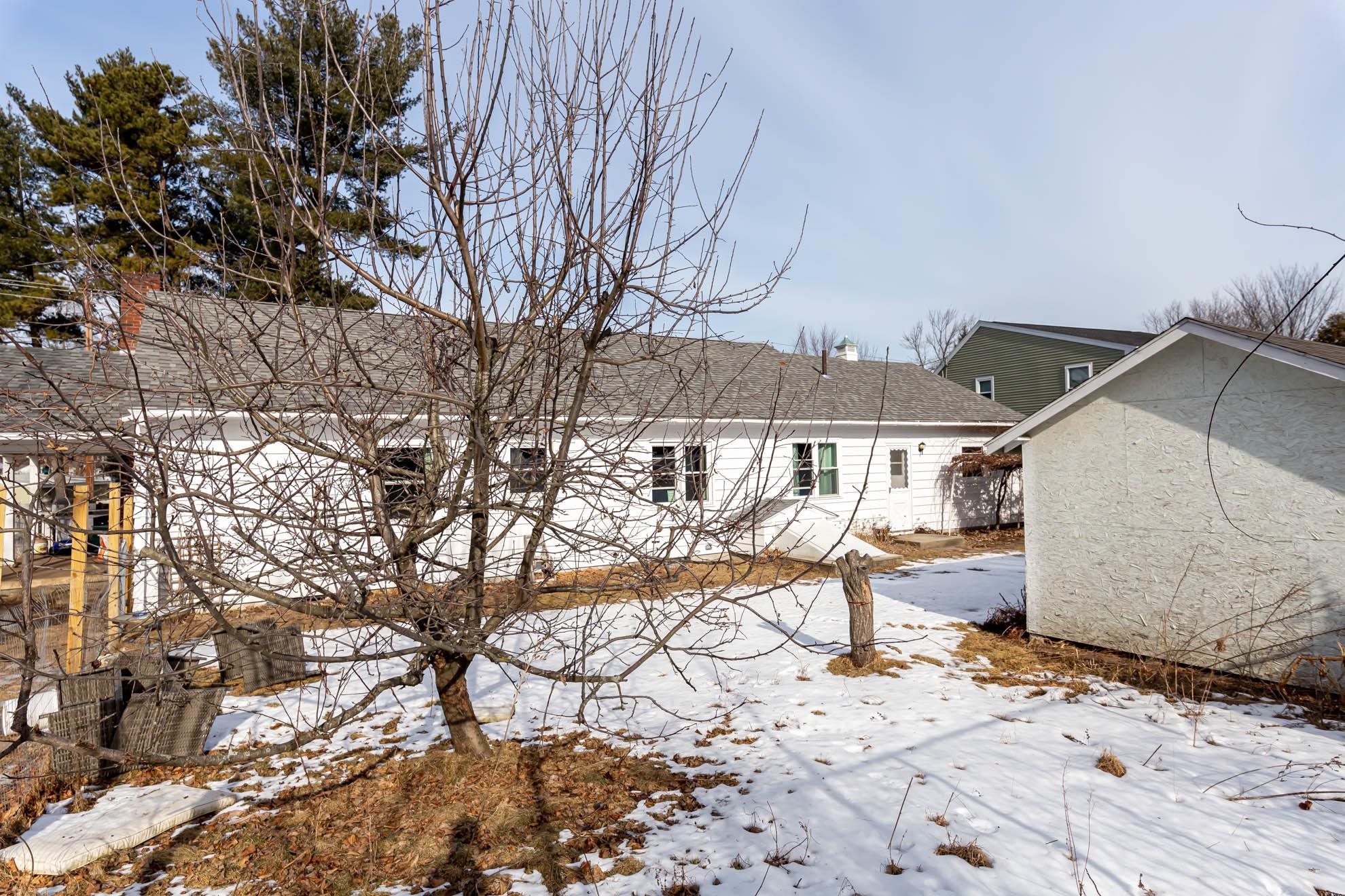 48 Robinson Road Nashua, NH 03060 - Photo 3 of 21 Gallery Image 3