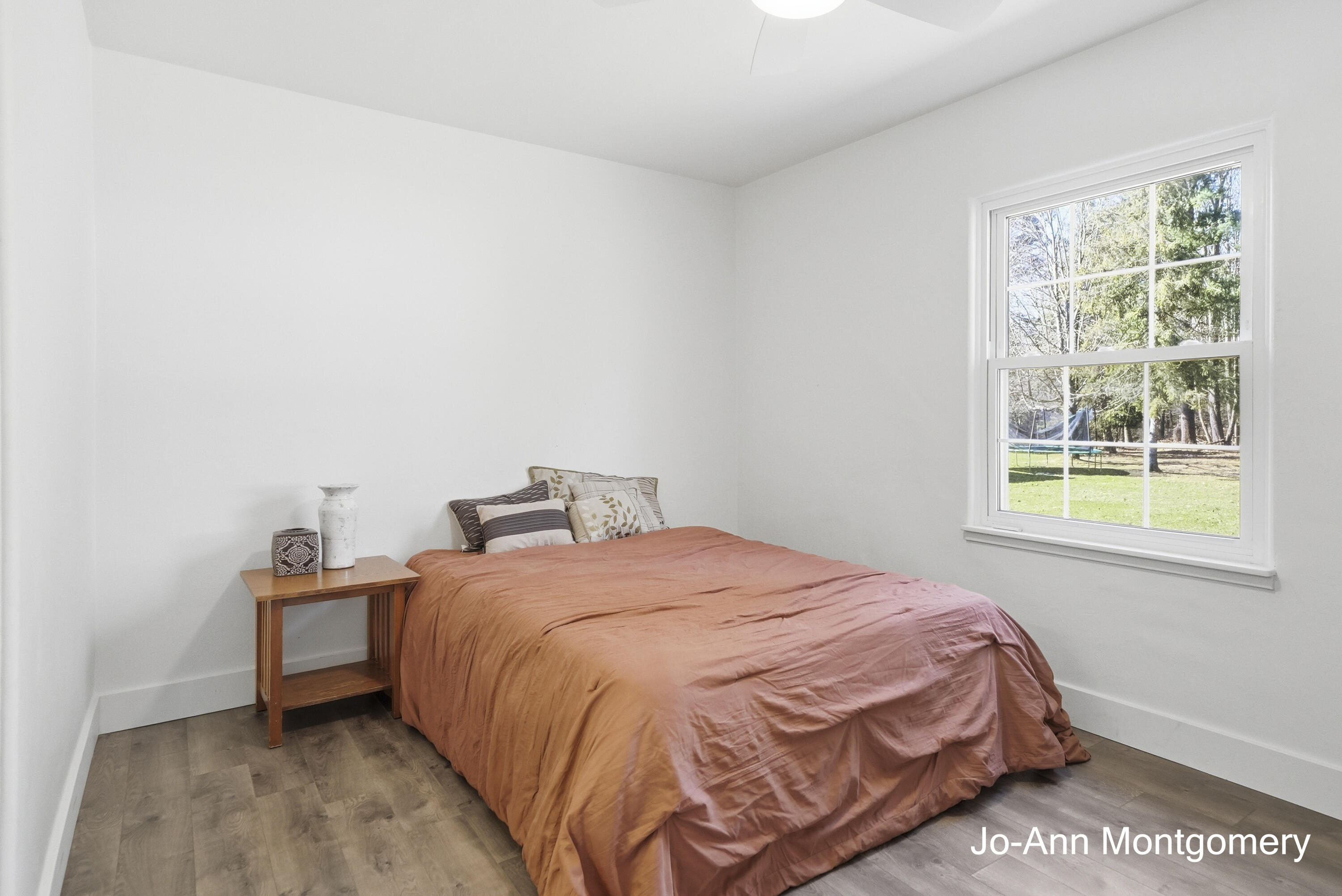 5247 Lake Harbor Road Norton Shores, MI 49441 - Photo 15 of 38 _CR_1706