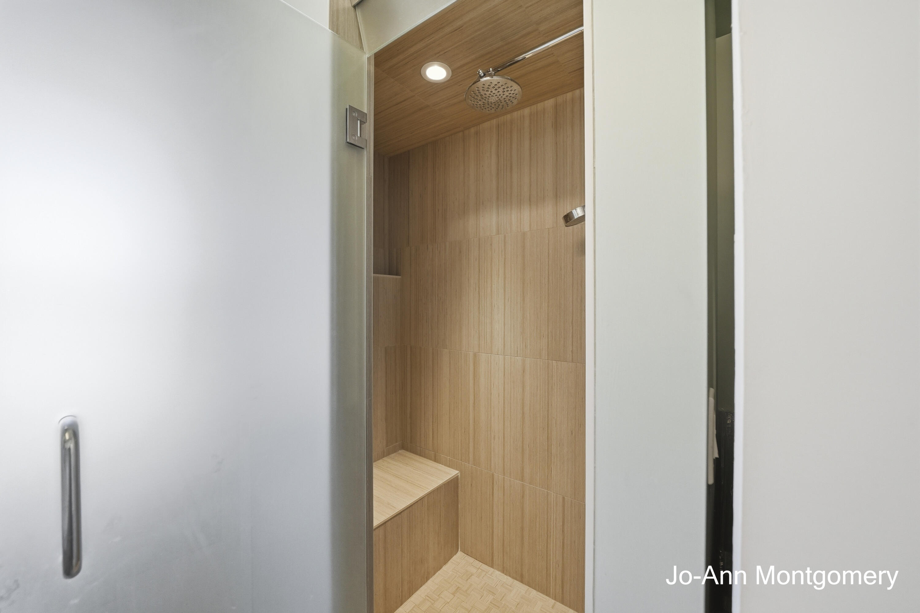 5247 Lake Harbor Road Norton Shores, MI 49441 - Photo 22 of 38 _CR_1746