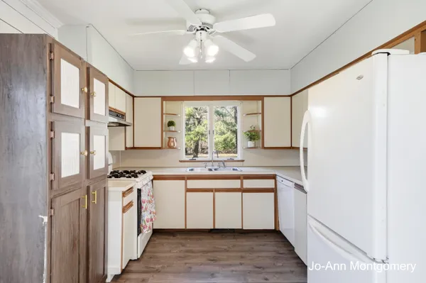 $330,000 | 5247 Lake Harbor Road, Norton Shores, MI 49441