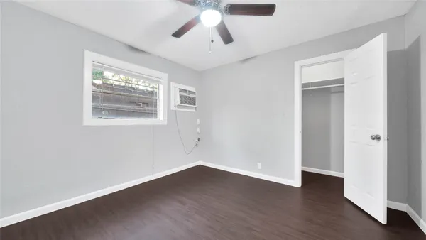 $999 | 5532 Eskridge Street, Unit 2, Houston, TX 77023
