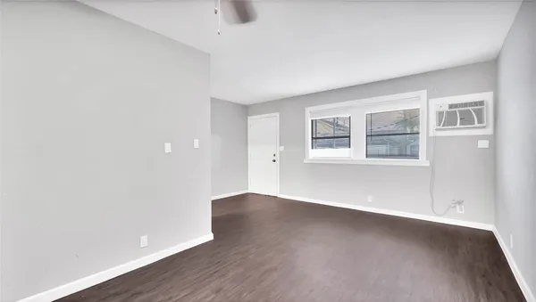 $999 | 5532 Eskridge Street, Unit 2, Houston, TX 77023