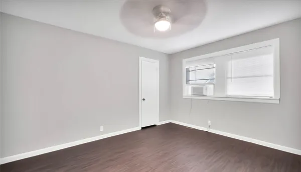 $999 | 5532 Eskridge Street, Unit 2, Houston, TX 77023