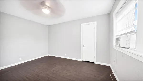 $999 | 5532 Eskridge Street, Unit 2, Houston, TX 77023
