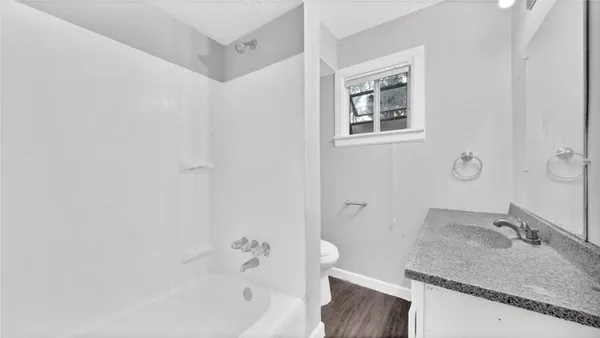 $999 | 5532 Eskridge Street, Unit 2, Houston, TX 77023