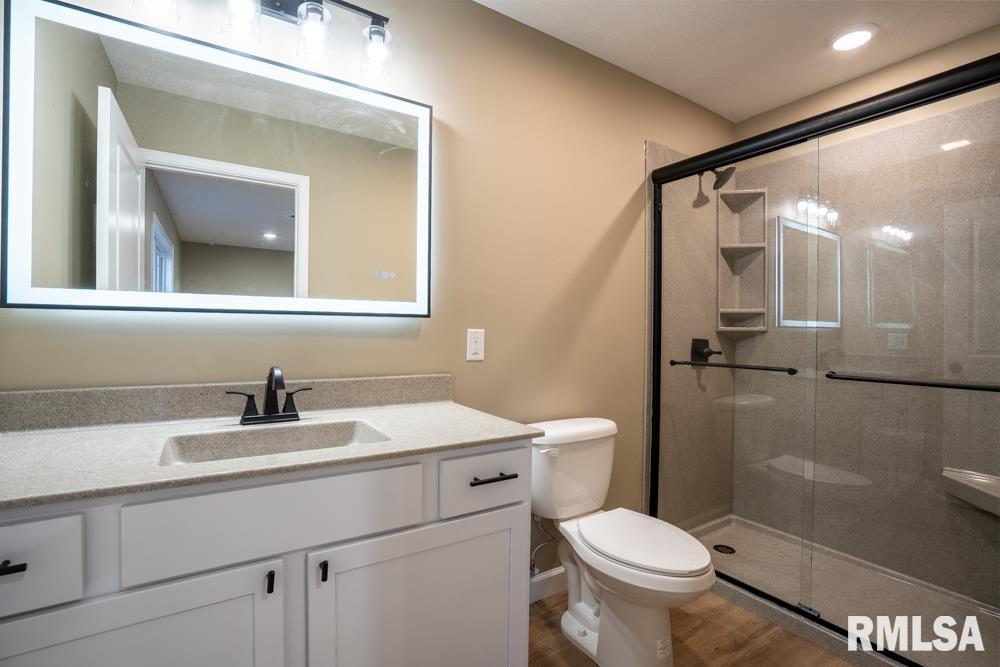 1801 West Adams Street Herrin, IL 62948 - Photo 17 of 28