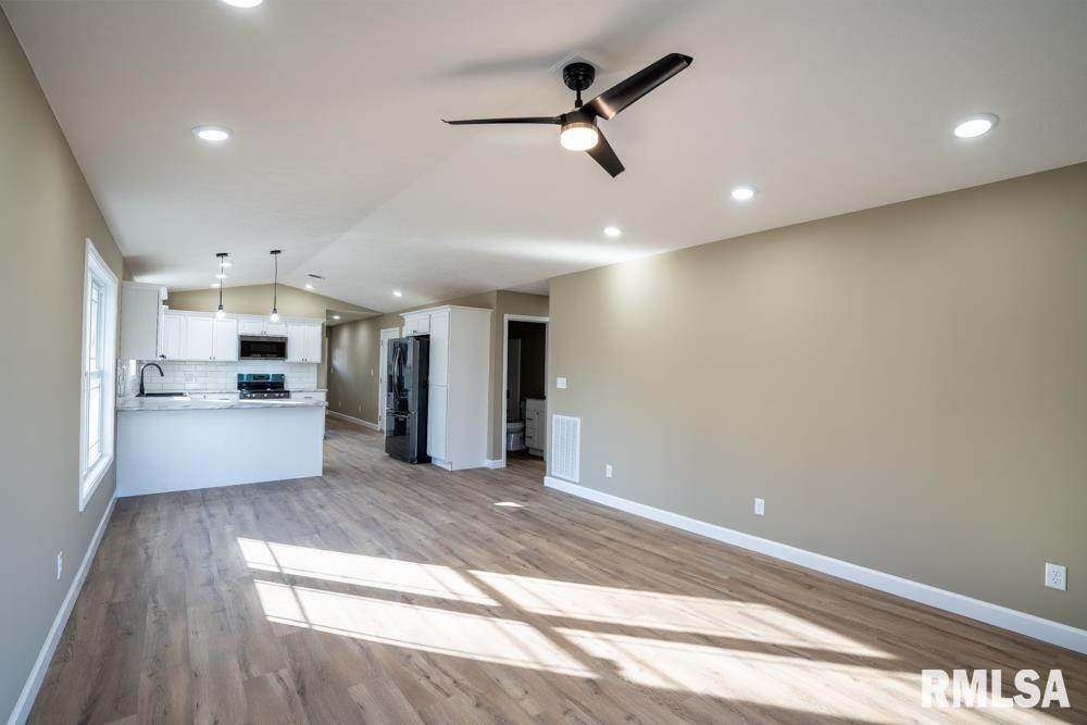 1801 West Adams Street Herrin, IL 62948 - Photo 7 of 28