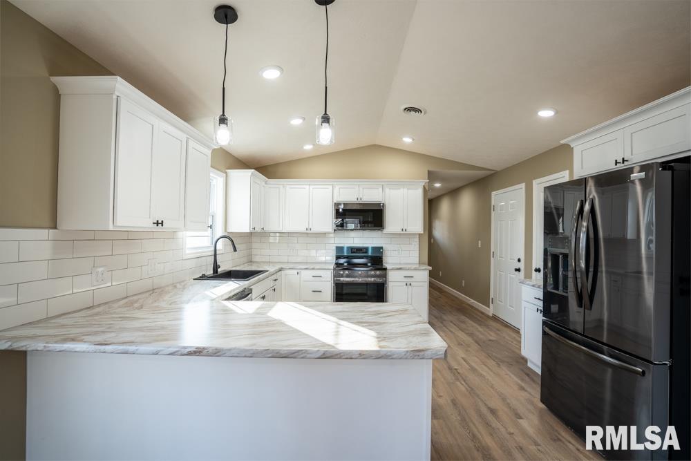 1801 West Adams Street Herrin, IL 62948 - Photo 9 of 28