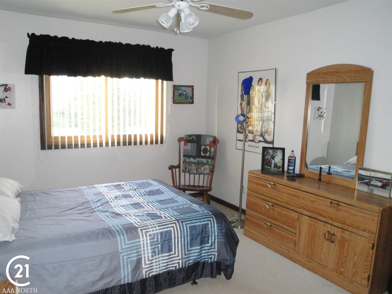 8670 Marr Road Almont, MI 48003 - Photo 11 of 22 31346201-10.JPG