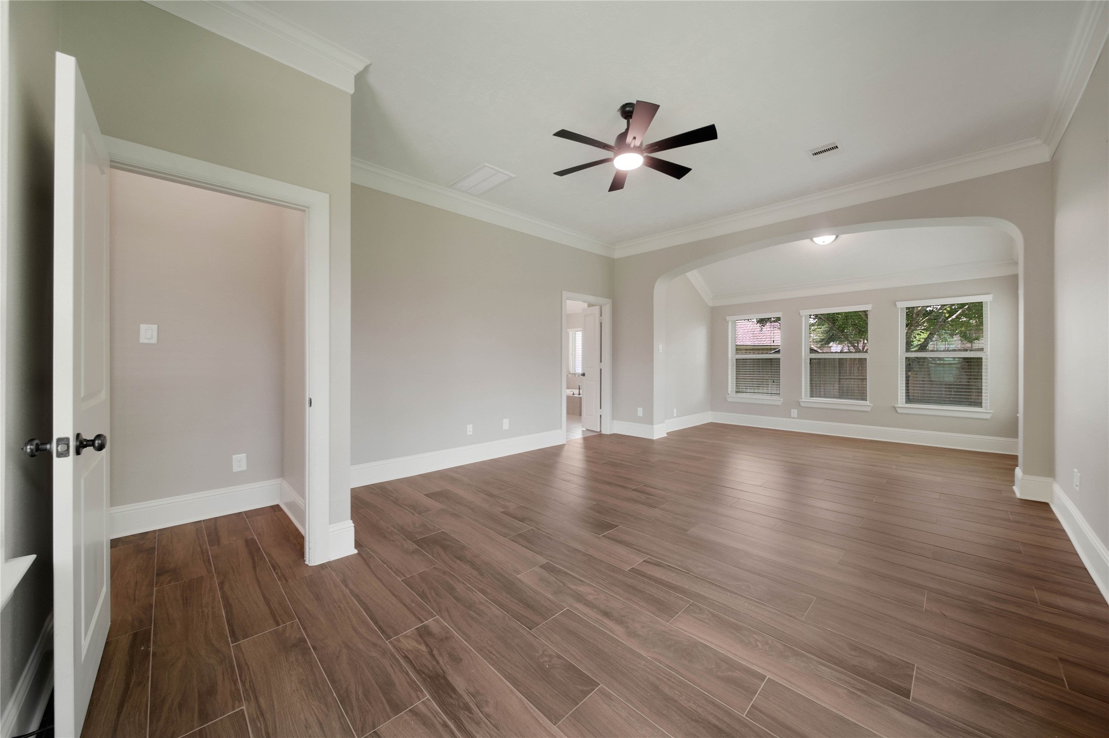 1215 Jake Springs Court Spring, TX 77386 - Photo 16 of 49 This owner's suite is your private oasis!