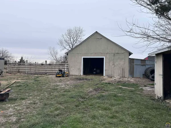 $195,000 | 1657 Rd Y, Neosho Rapids, KS 66864