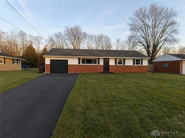 $225,000 | 425 West Lomar Avenue, Carlisle, OH 45005