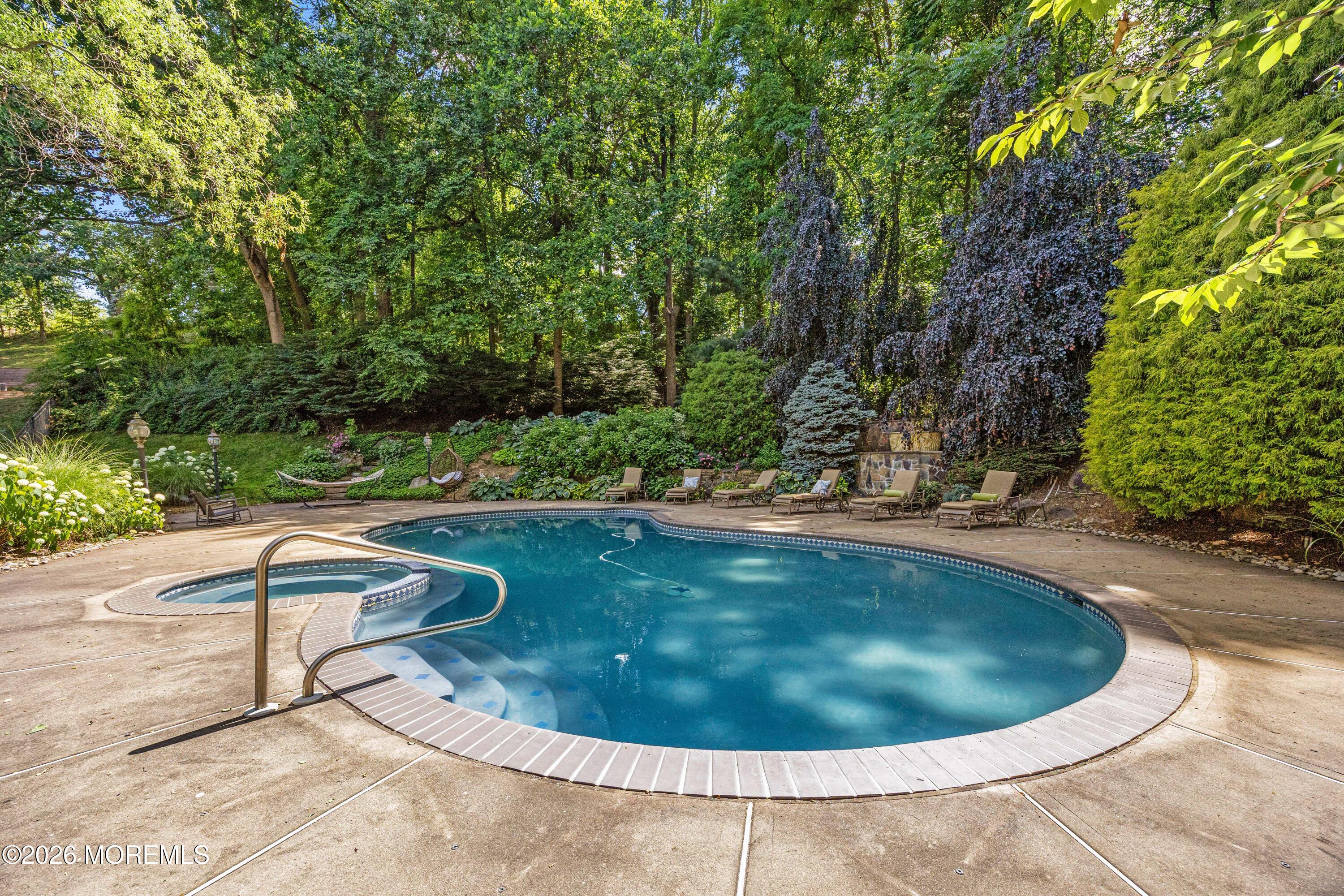6 Jayhawk Way Holmdel, NJ 07733 - Photo 63 of 72 1 (64 of 83)