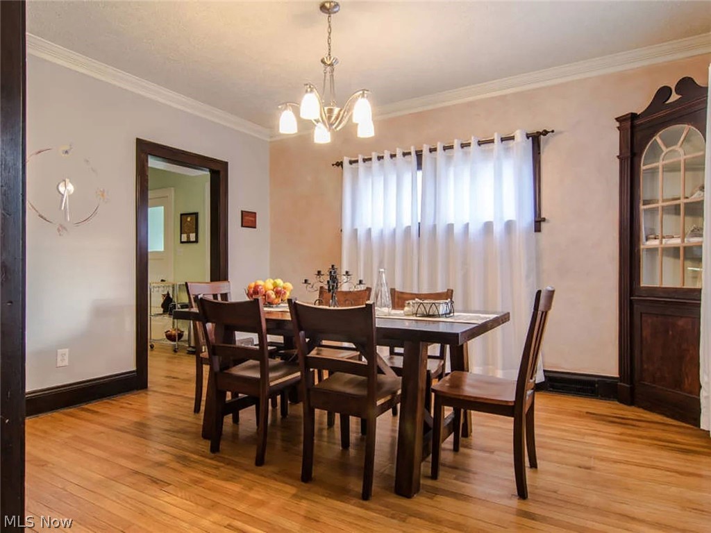 1551 Maple Road Cleveland Heights, OH 44121 - Photo 7 of 25