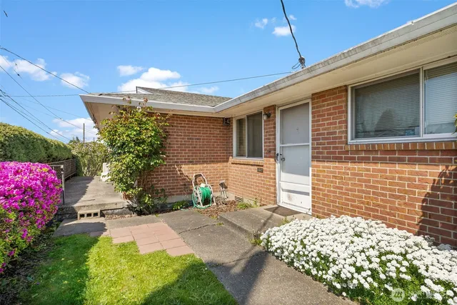 $765,000 | 1301 South 54th Street, Tacoma, WA 98408