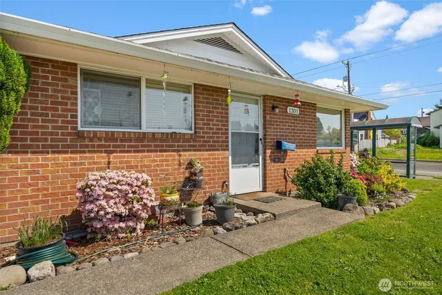 $765,000 | 1301 South 54th Street, Tacoma, WA 98408