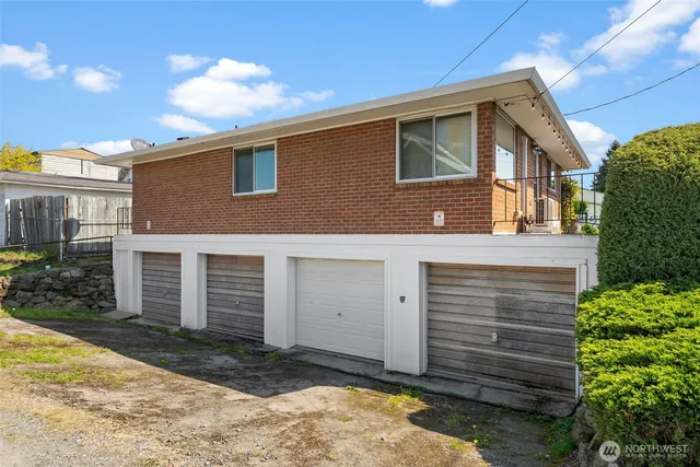 $765,000 | 1301 South 54th Street, Tacoma, WA 98408