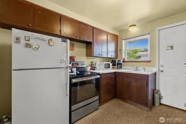 $765,000 | 1301 South 54th Street, Tacoma, WA 98408