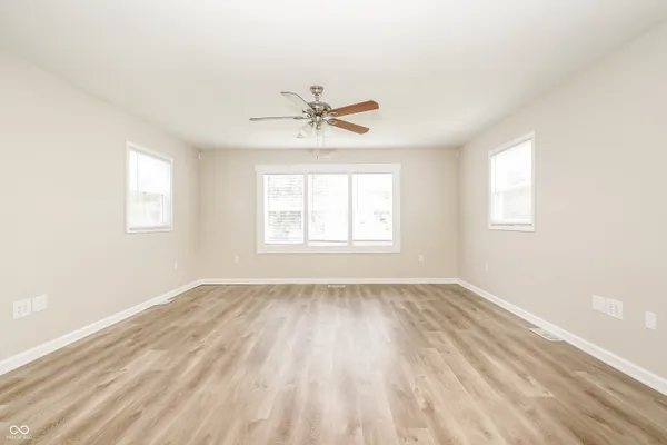 $1,520 | 124 Rose Lane, Greenwood, IN 46143