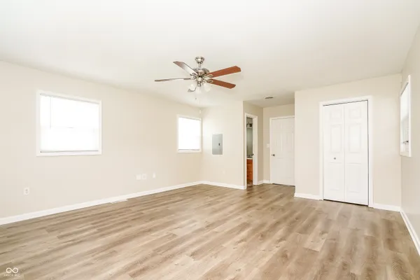 $1,520 | 124 Rose Lane, Greenwood, IN 46143