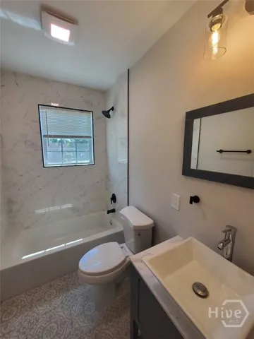 $2,290 | 1202 Love Street, Savannah, GA 31415