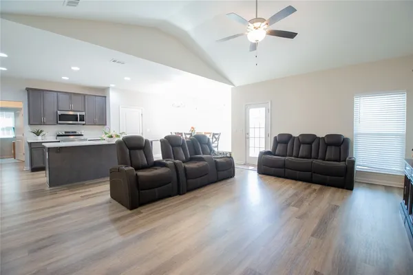 $415,000 | 279 Chestnut Drive, Brunswick, GA 31523