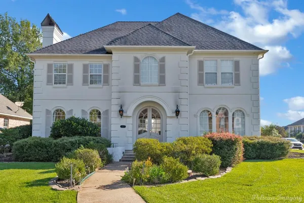 $470,000 | 527 Canterbury Lane, Bossier City, LA 71111