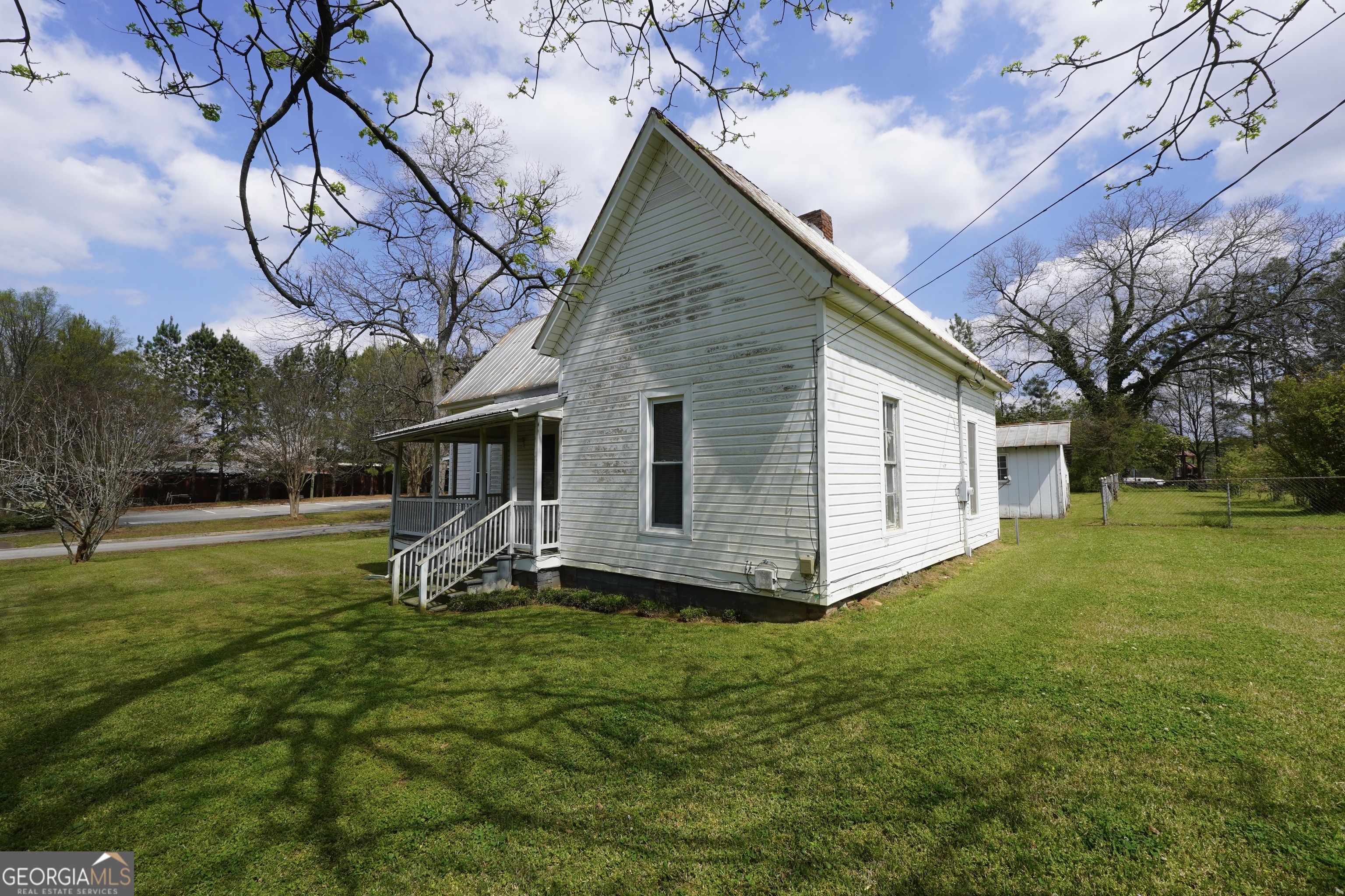 27 Smith Street Locust Grove, GA 30248 - Photo 3 of 15