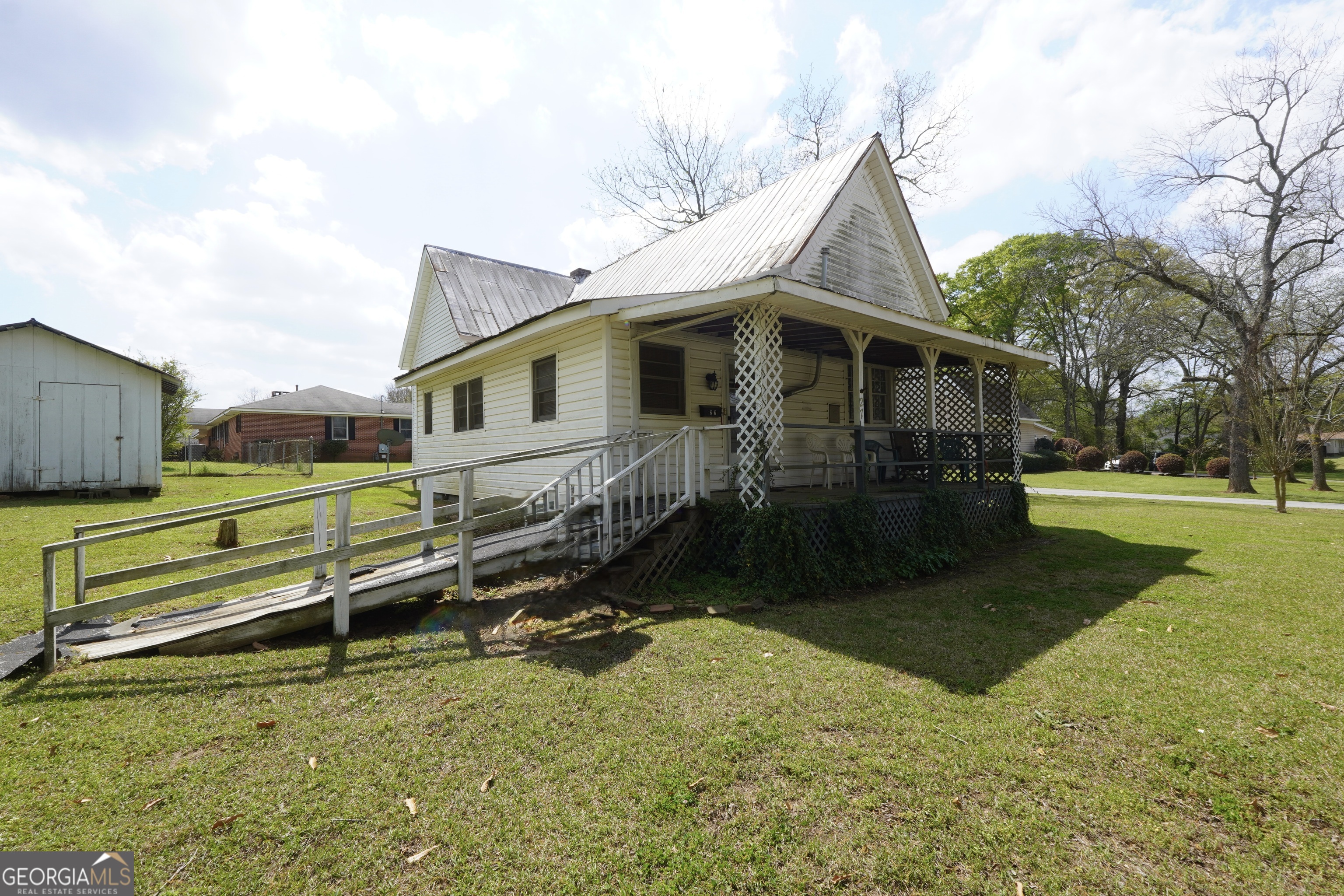 27 Smith Street Locust Grove, GA 30248 - Photo 4 of 15