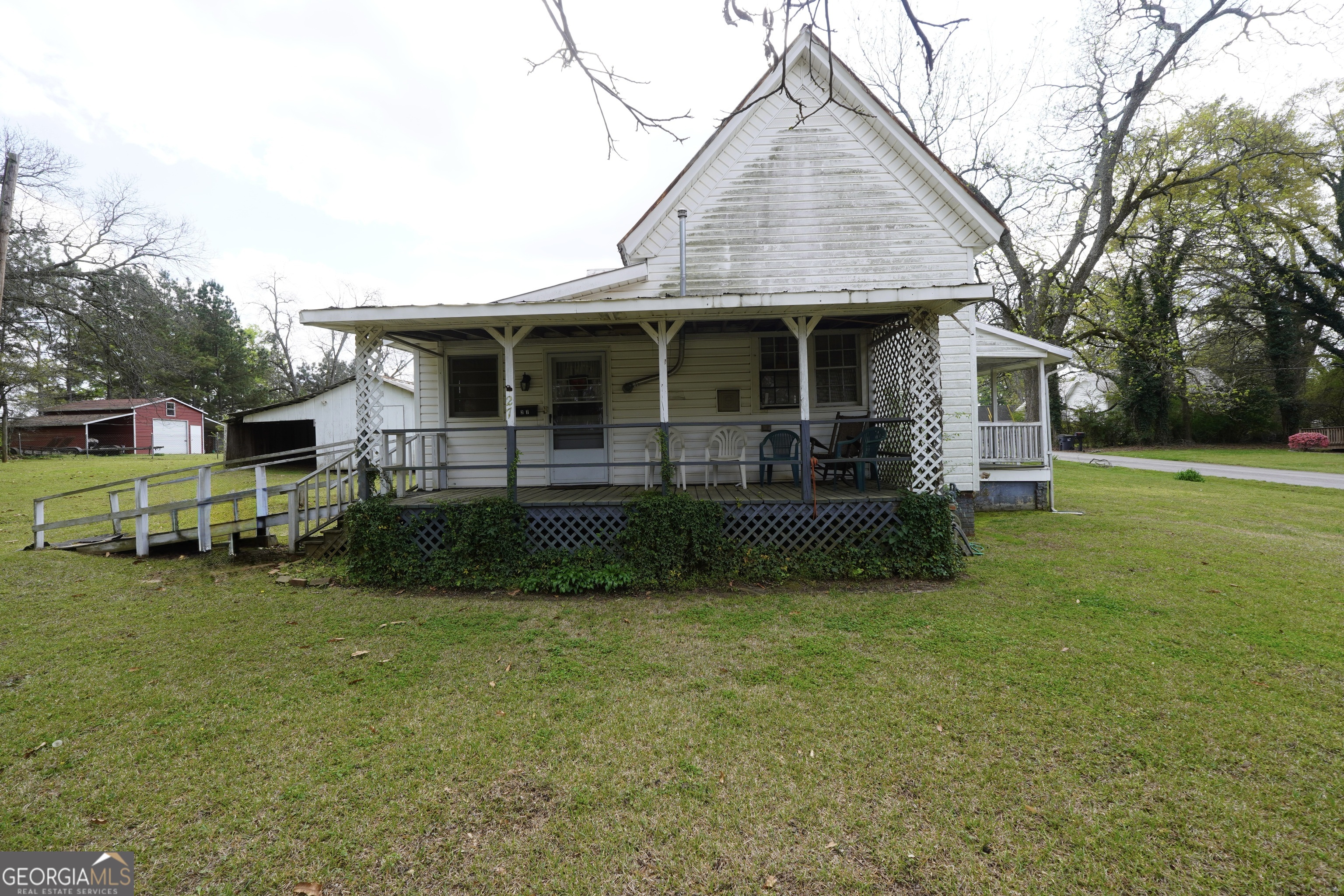 27 Smith Street Locust Grove, GA 30248 - Photo 5 of 15