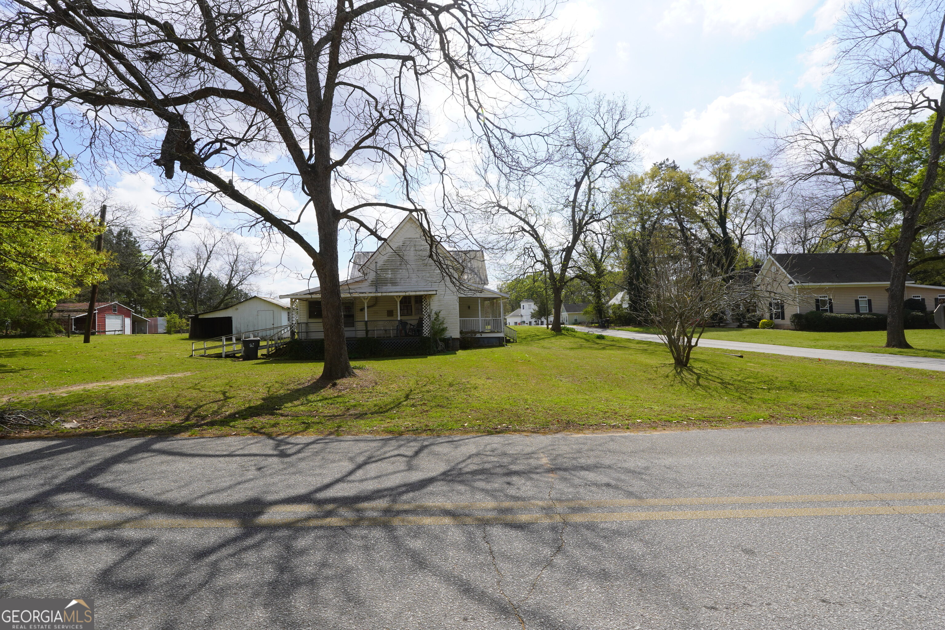 27 Smith Street Locust Grove, GA 30248 - Photo 7 of 15