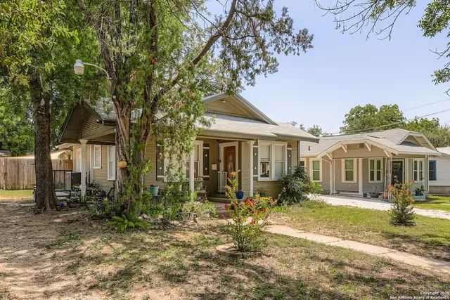 $335,000 | 428 West Lullwood Avenue, San Antonio, TX 78212