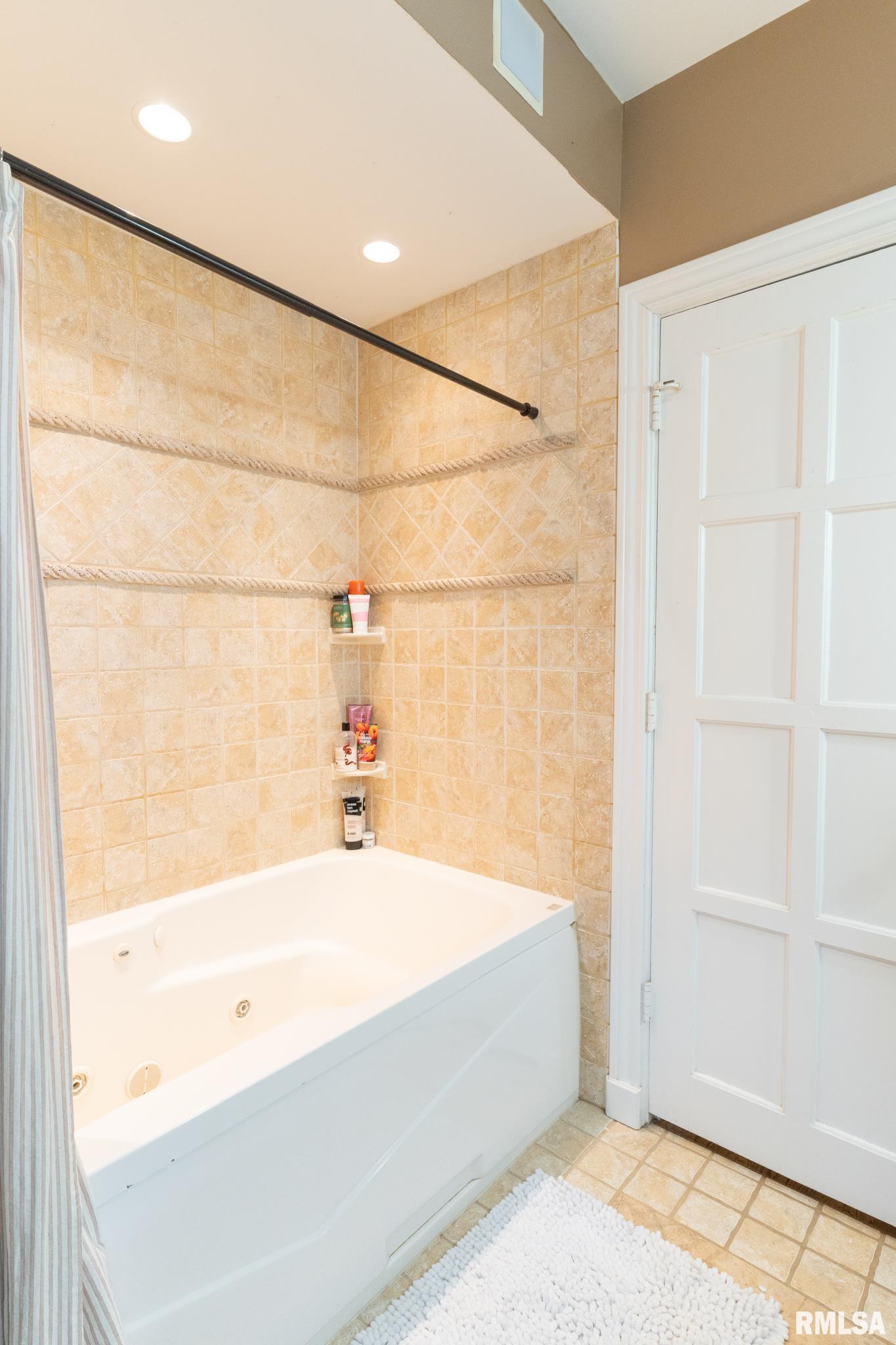 1400 8th Avenue South Clinton, IA 52732 - Photo 39 of 58