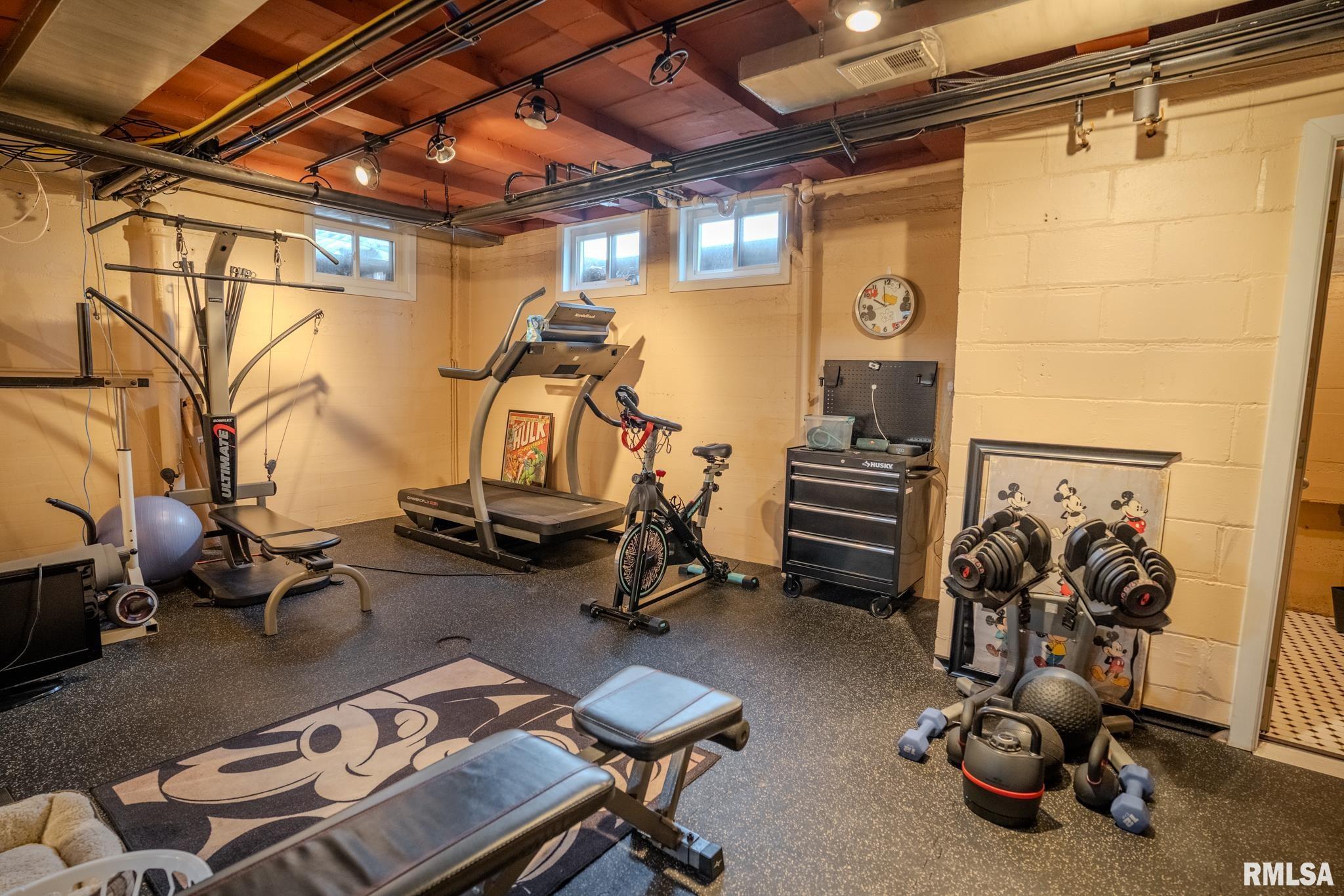 1400 8th Avenue South Clinton, IA 52732 - Photo 51 of 58